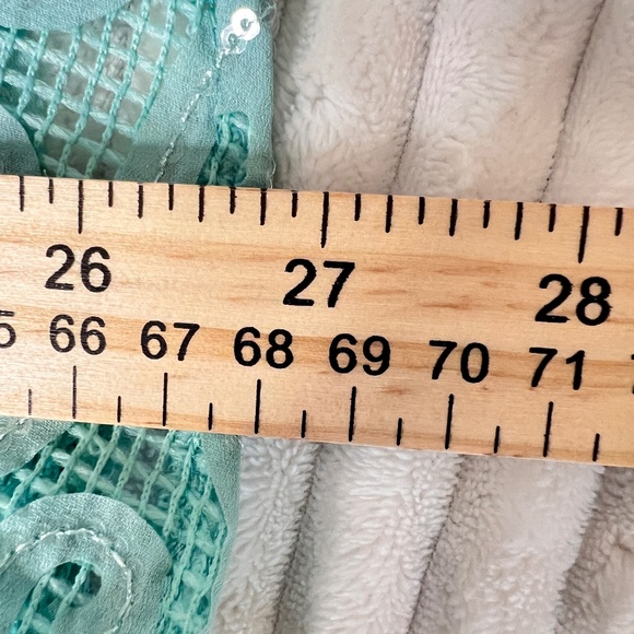 # A115  FT INC Green Boho Glam Lace Peplum  VintageTop  Asymmetrical  NWT L - Picture 8 of 10